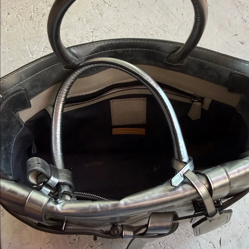 Leather Tote Bag in Metallic Gray